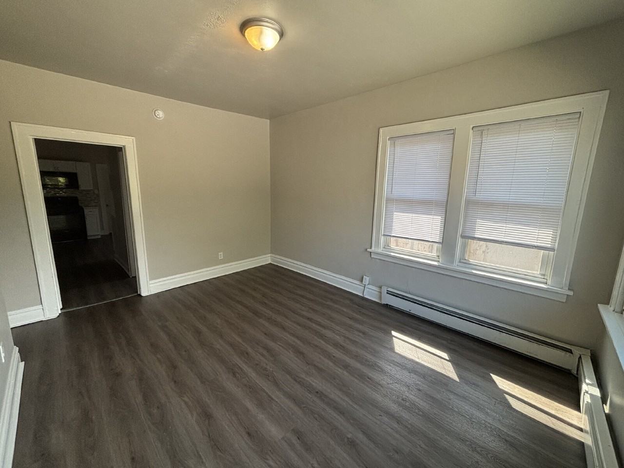 1135 Harrison Blvd - Photo 3 of 11