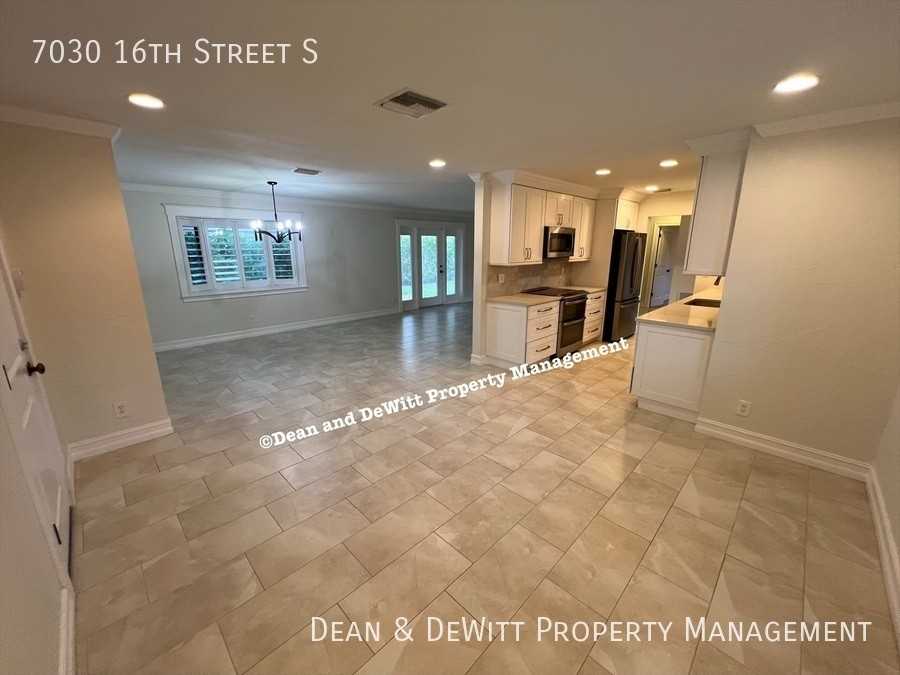 7030 16th St S - Photo 2 of 24