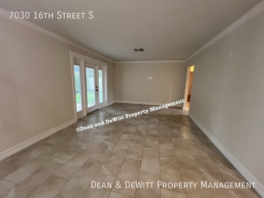 7030 16th St S - Photo 3 of 24