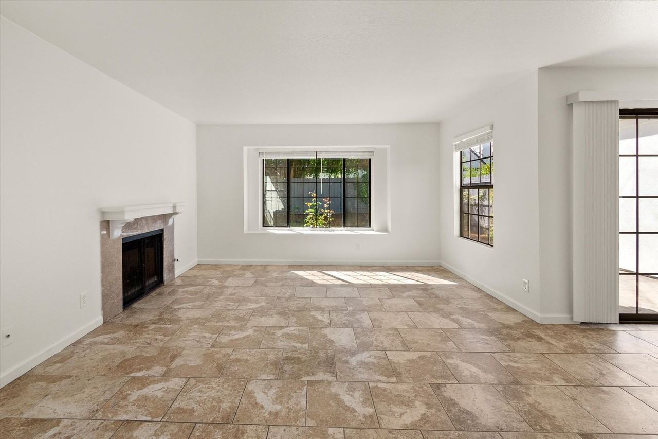 744 Rialto St - Photo 6 of 31