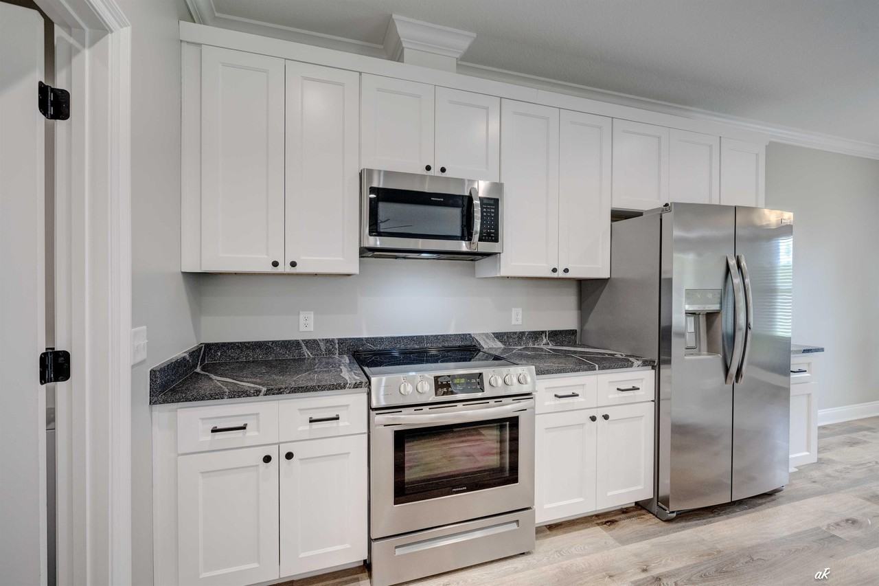 4447 Huckleberry Ln - Photo 3 of 12