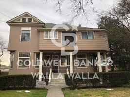 featured image of 104 S Palouse St