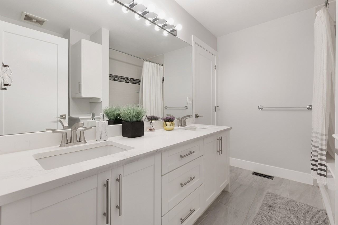8775 161 Street #107 - Photo 7 of 10