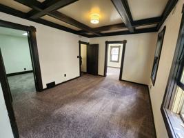 featured image of 638 W 5th St #1st