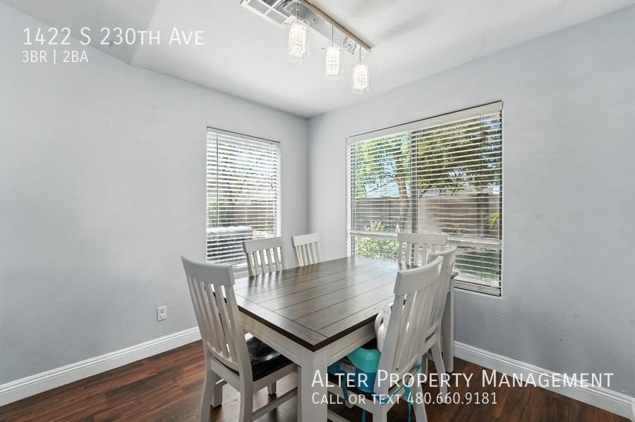 1422 S 230th Ave - Photo 2 of 30