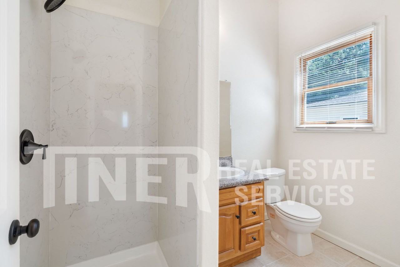 2015 10th St #C - Photo 5 of 29