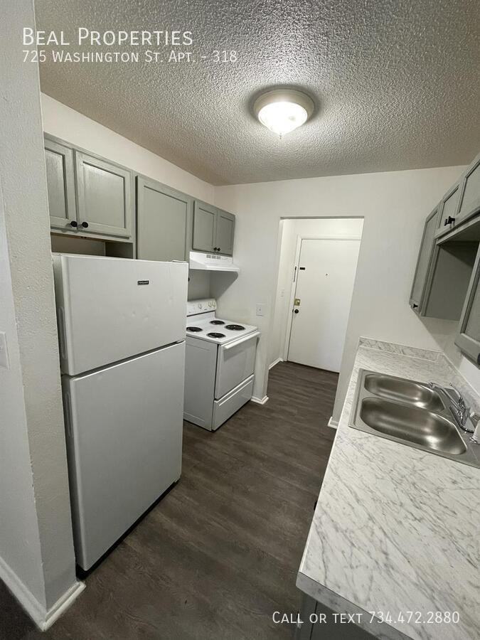 725 Washington St #318 - Photo 2 of 15