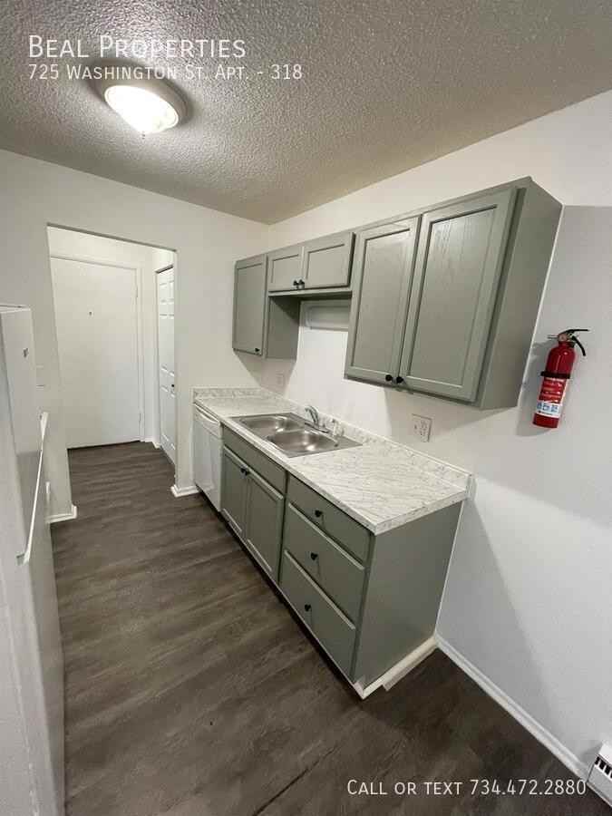 725 Washington St #318 - Photo 3 of 15