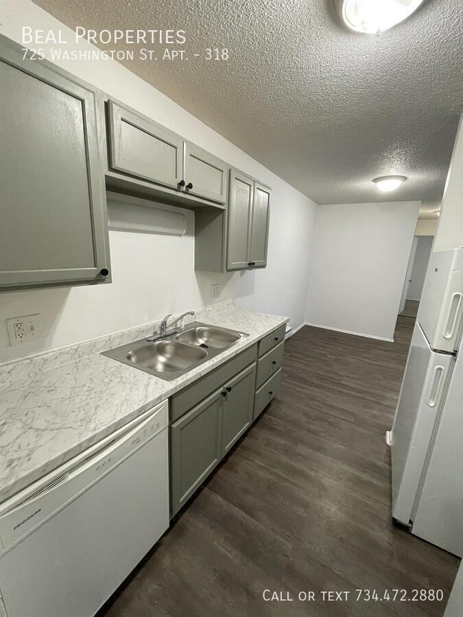 725 Washington St #318 - Photo 4 of 15