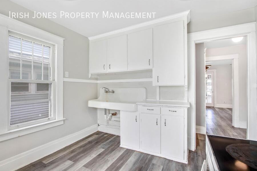 1519 Whitney Ave #2 - Photo 3 of 16