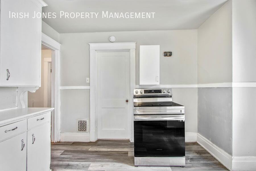 1519 Whitney Ave #2 - Photo 4 of 16