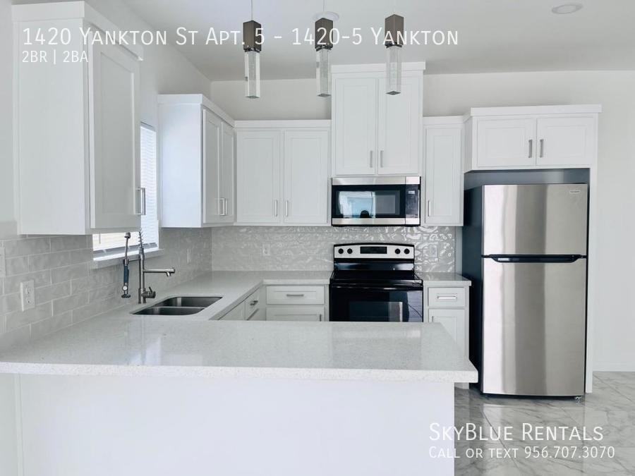 1420 S Yankton St Apt 5 - Photo 5 of 16