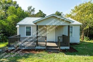 957 Hillcrest Ave - Photo 1 of 1