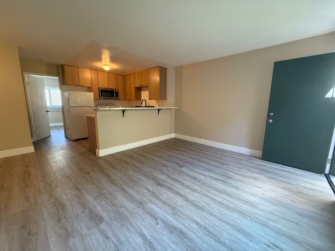 4122 Marlborough Ave #8 - Photo 5 of 28