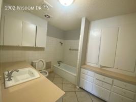 featured image of 1902 Wisdom Dr #5