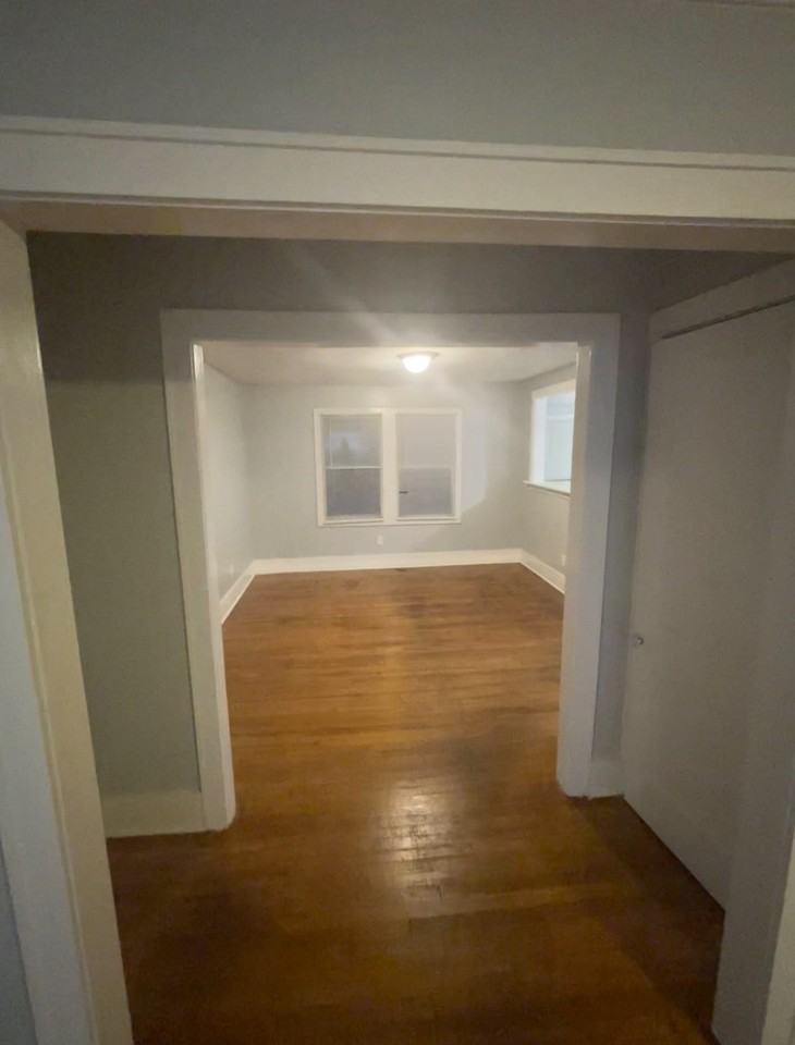 502 E Washington St #NA - Photo 3 of 10