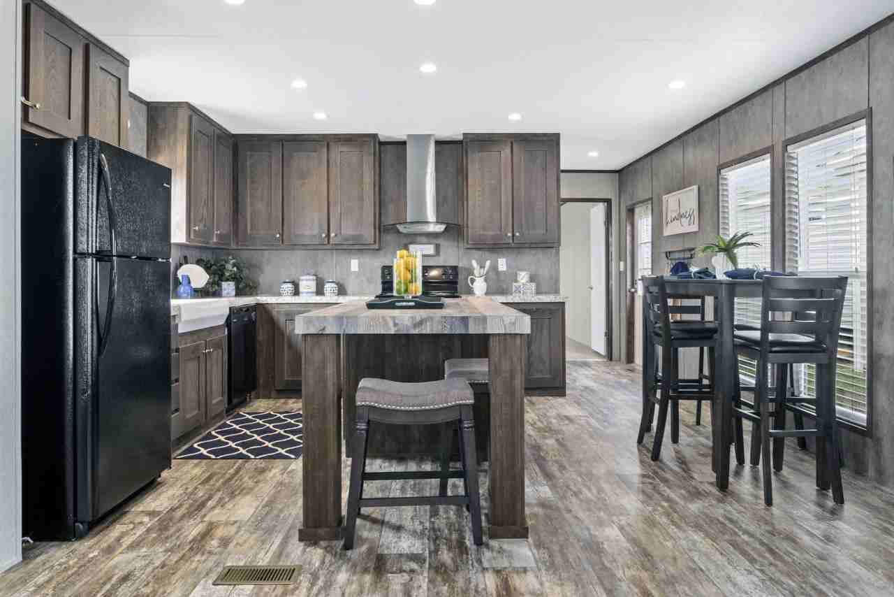 4437 Fm 646 Rd N #NA - Photo 2 of 5