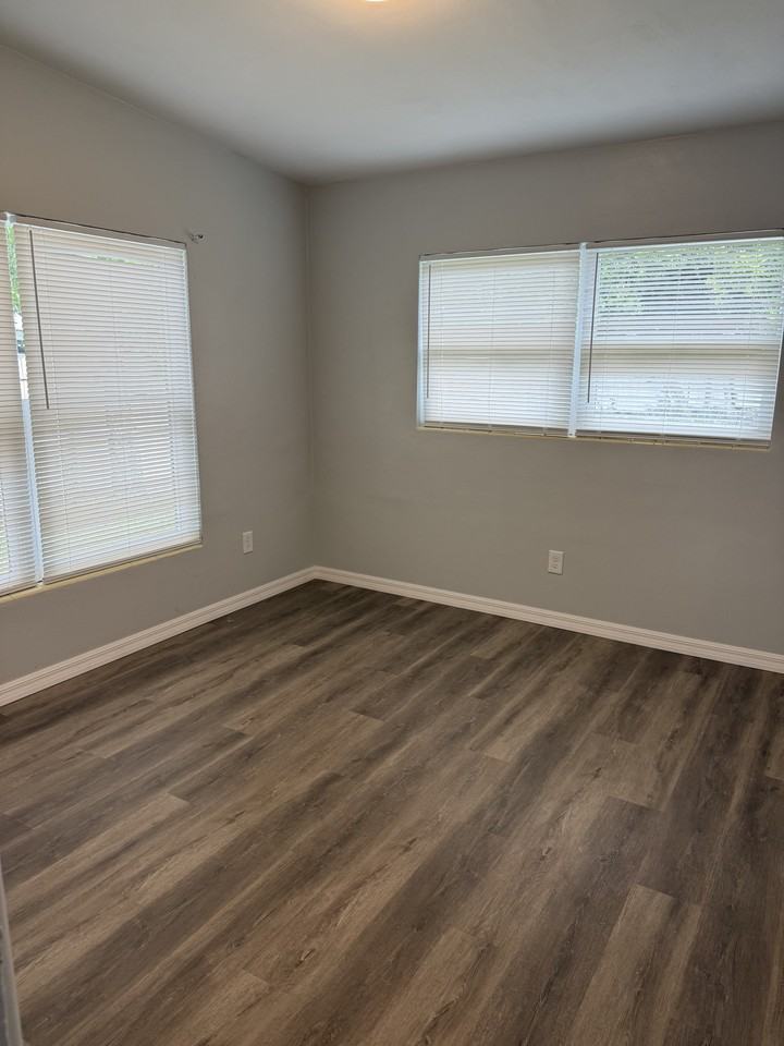 114 Laurel Dr #NA - Photo 6 of 13