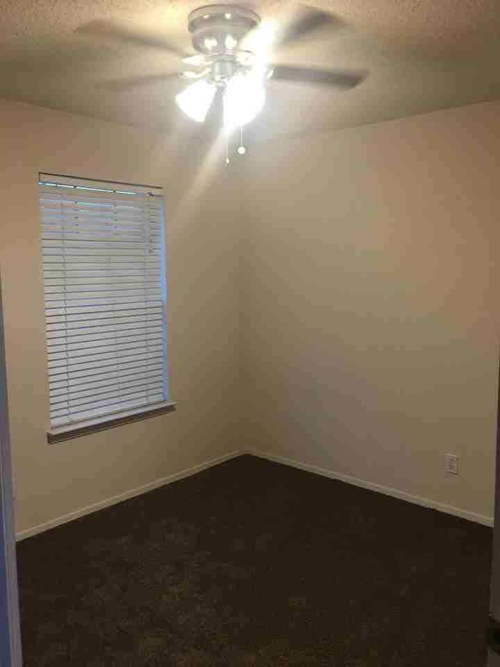 644 W Collins St #NA - Photo 3 of 12