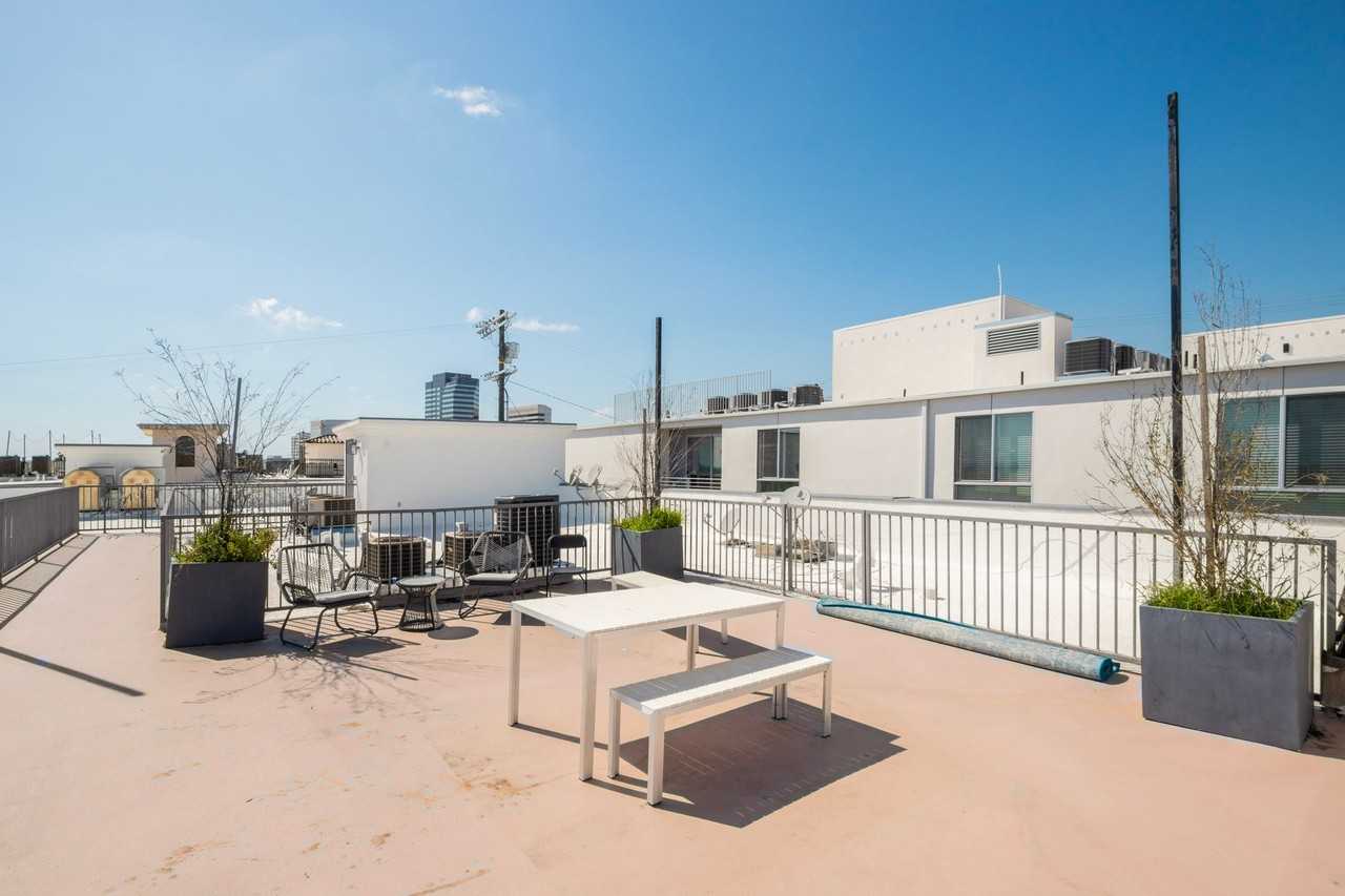 1317 Westgate Ave - Photo 4 of 7