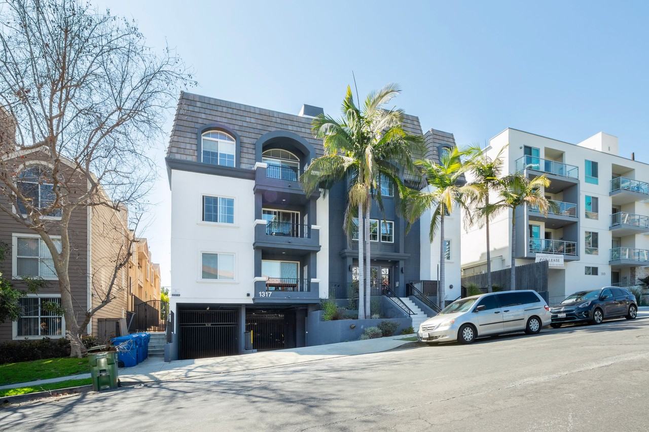 1317 Westgate Ave - Photo 6 of 7