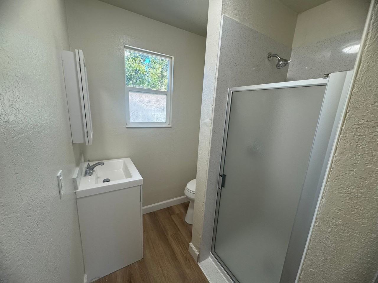 418 E Street - Photo 7 of 8