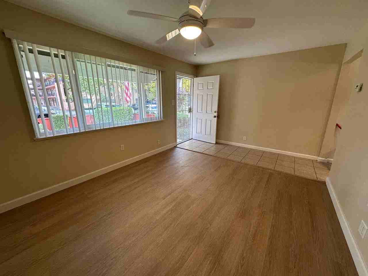 1983 Park Ave - Photo 5 of 8