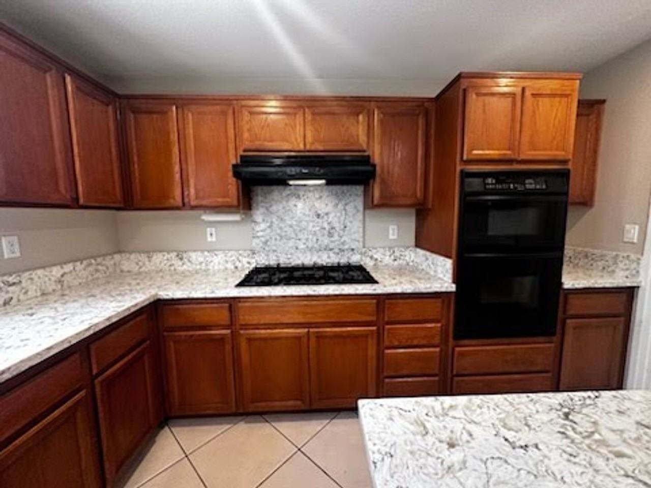 33 Elizabeth Ln - Photo 3 of 11