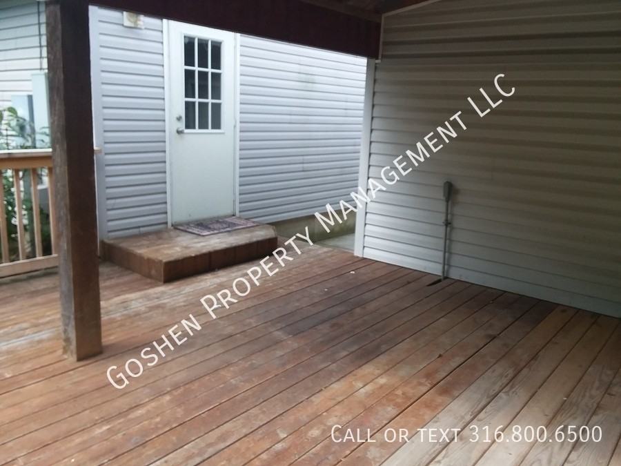 5518 S Vine St - Photo 3 of 9