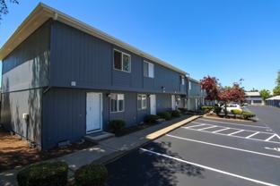 365 NE Starr St - Photo 1 of 1