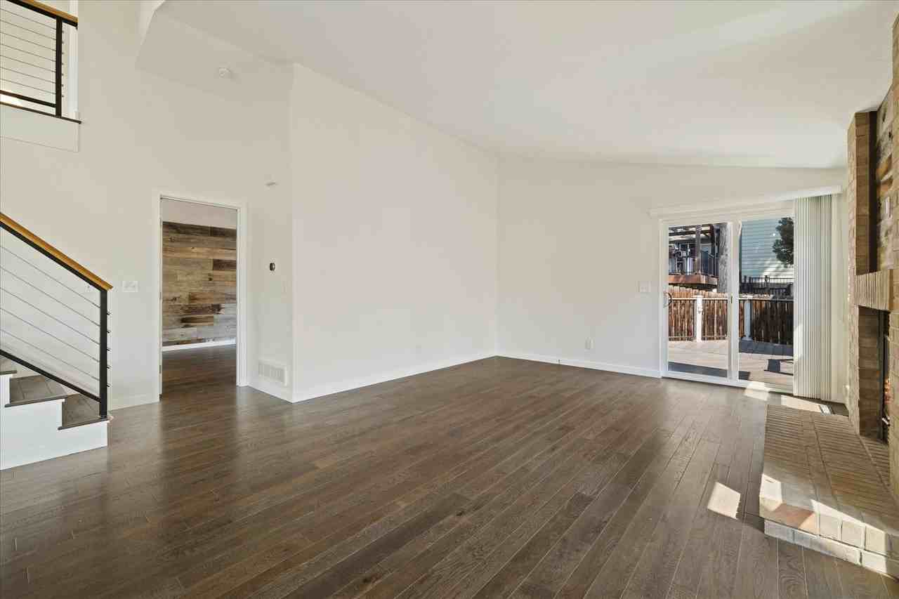 10451 W 83rd Pl - Photo 3 of 29