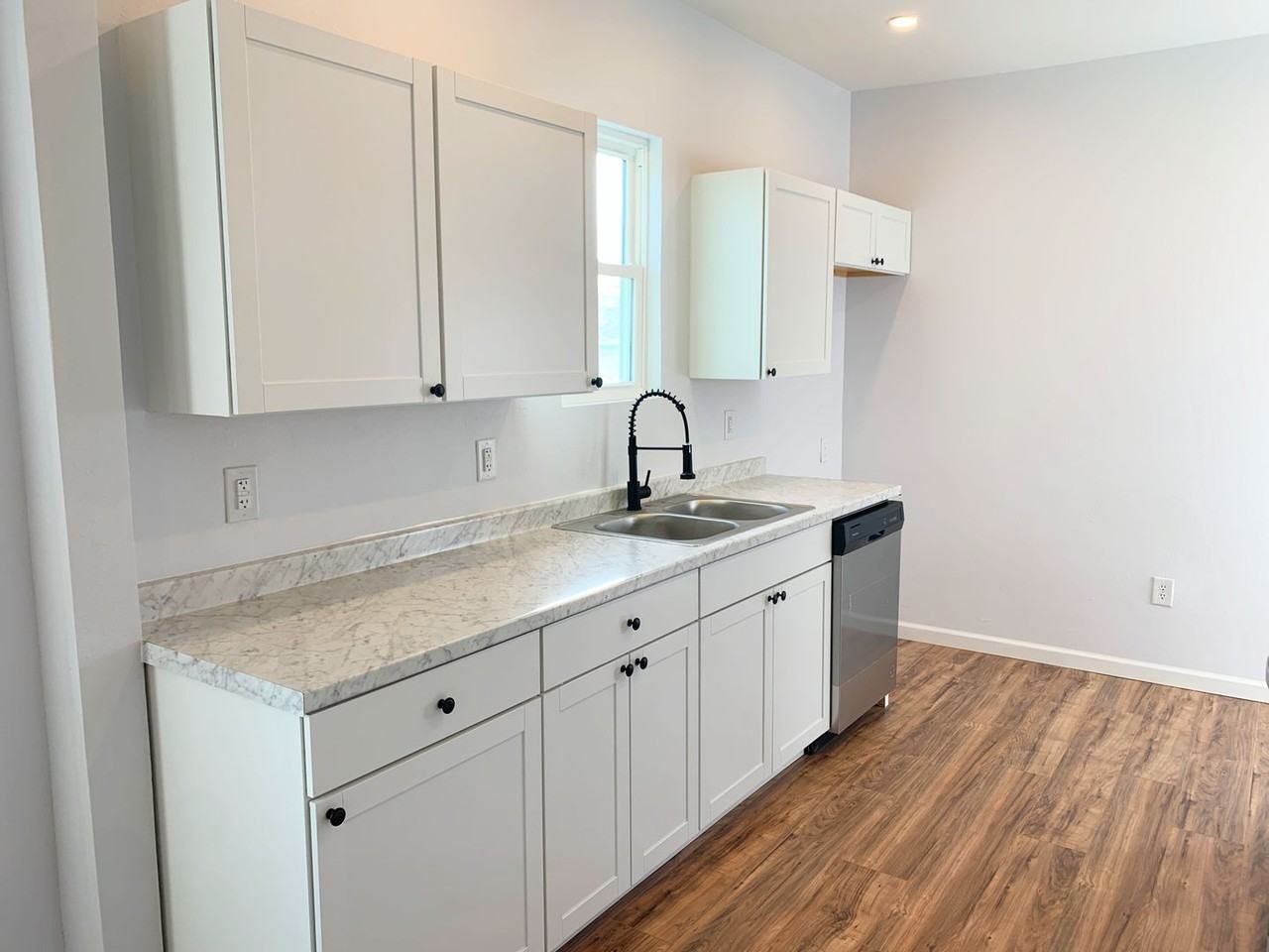 838 E Penning Ave - Photo 3 of 25