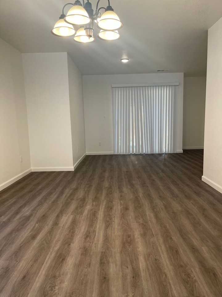 573 Lincoln Ave #A - Photo 5 of 26