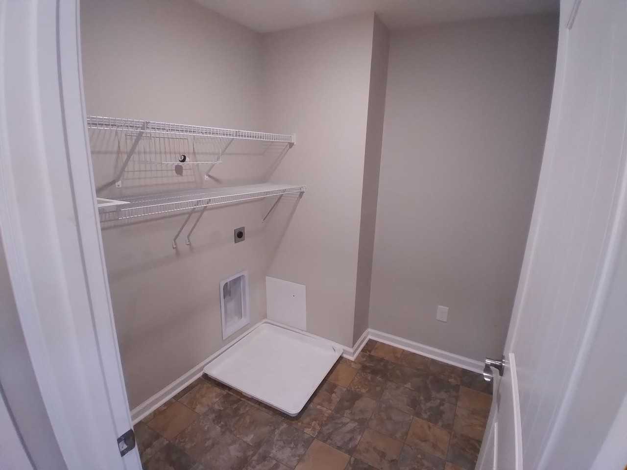 141 Goldenrod Cir - Photo 6 of 18