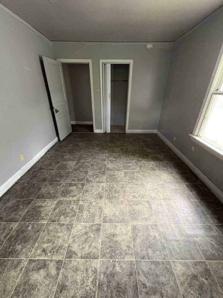 2723 Fulton Street - Photo 4 of 8