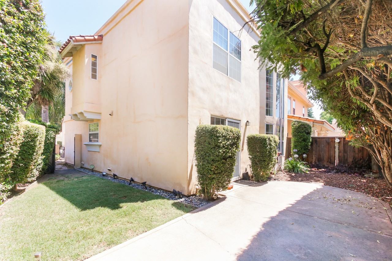 807 Rebecca Privada - Photo 3 of 36