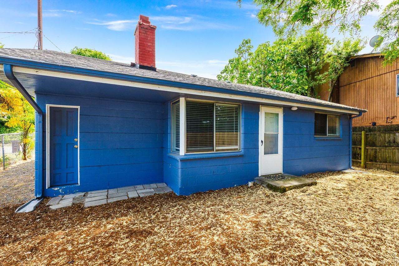 4231 11th Ave S - Photo 3 of 16