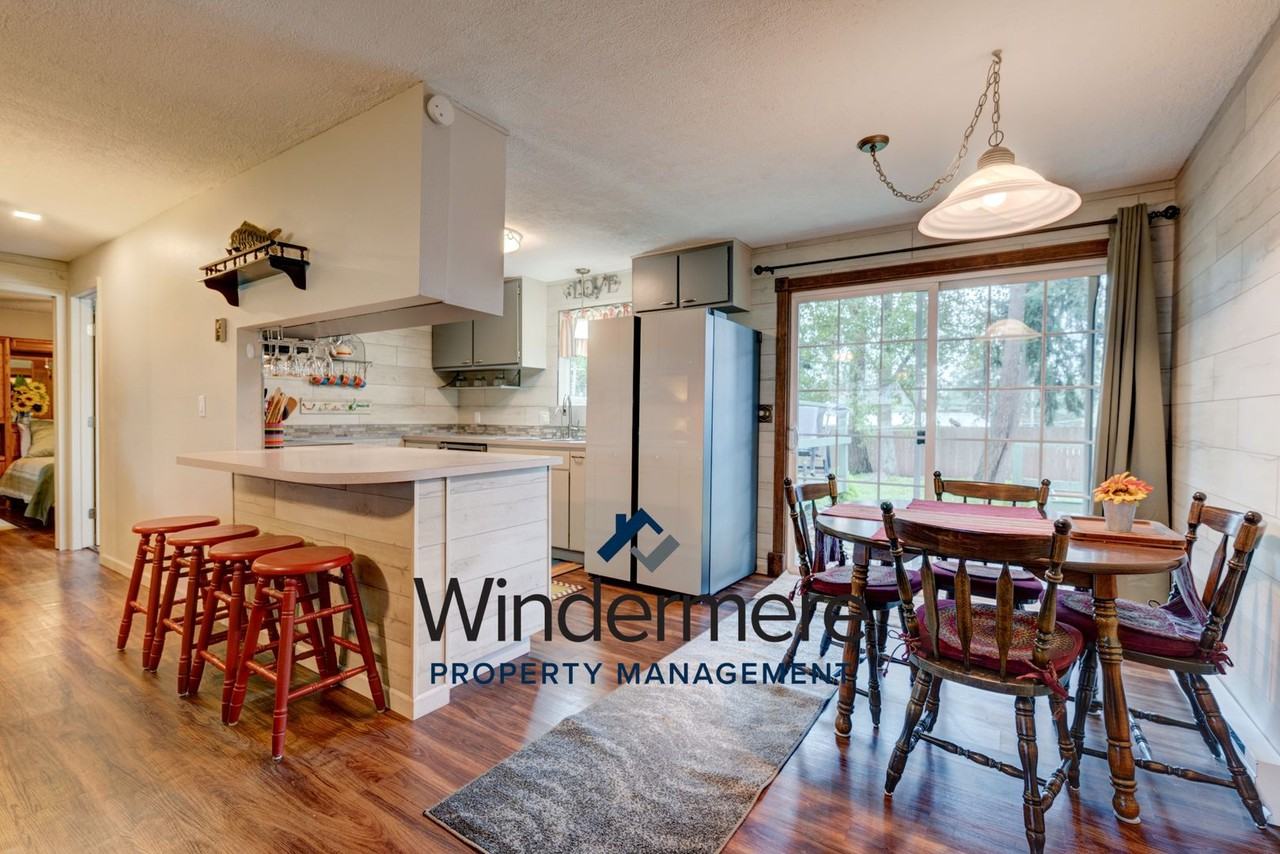 4323 Rhododendron Dr - Photo 6 of 25