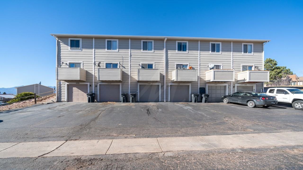 5330 Solar Ridge Drive - Photo 2 of 15