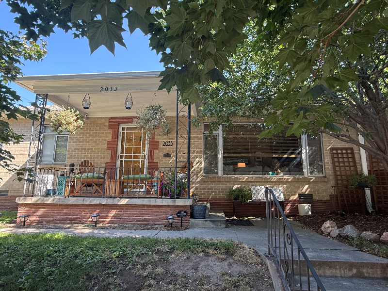 2035 E Mississippi Ave - Photo 2 of 18