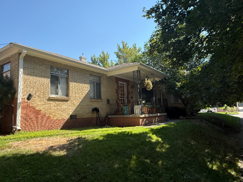 2035 E Mississippi Ave - Photo 3 of 18