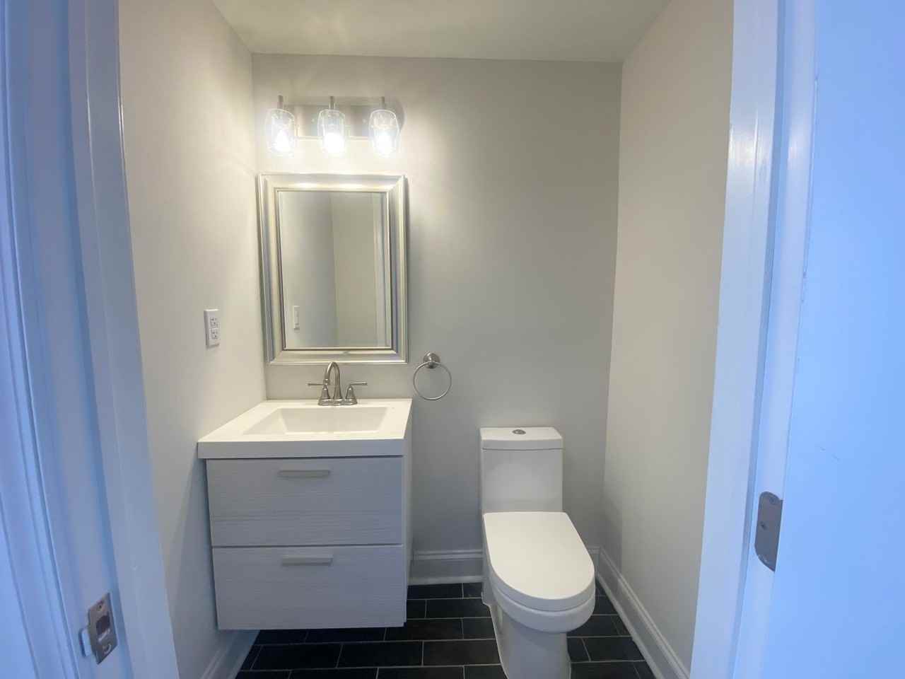 2040 E Preston St - Photo 6 of 24