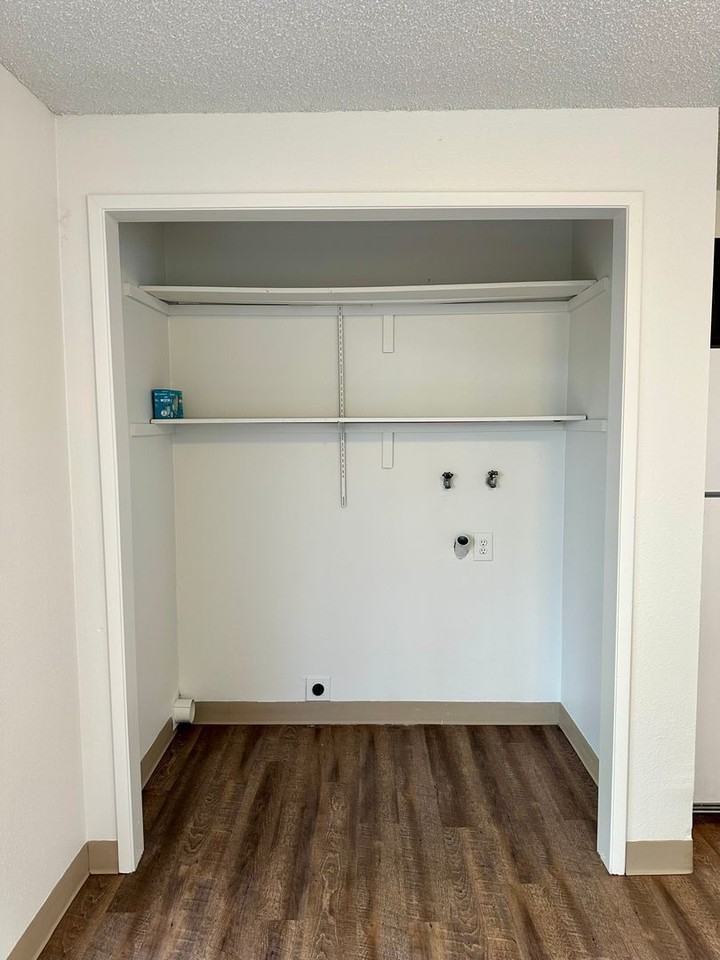 1835 Dawn Ct - Photo 6 of 14