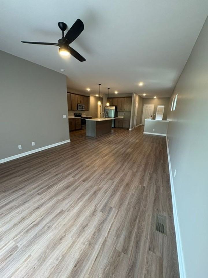 8124 South 178th Street - Photo 4 of 17