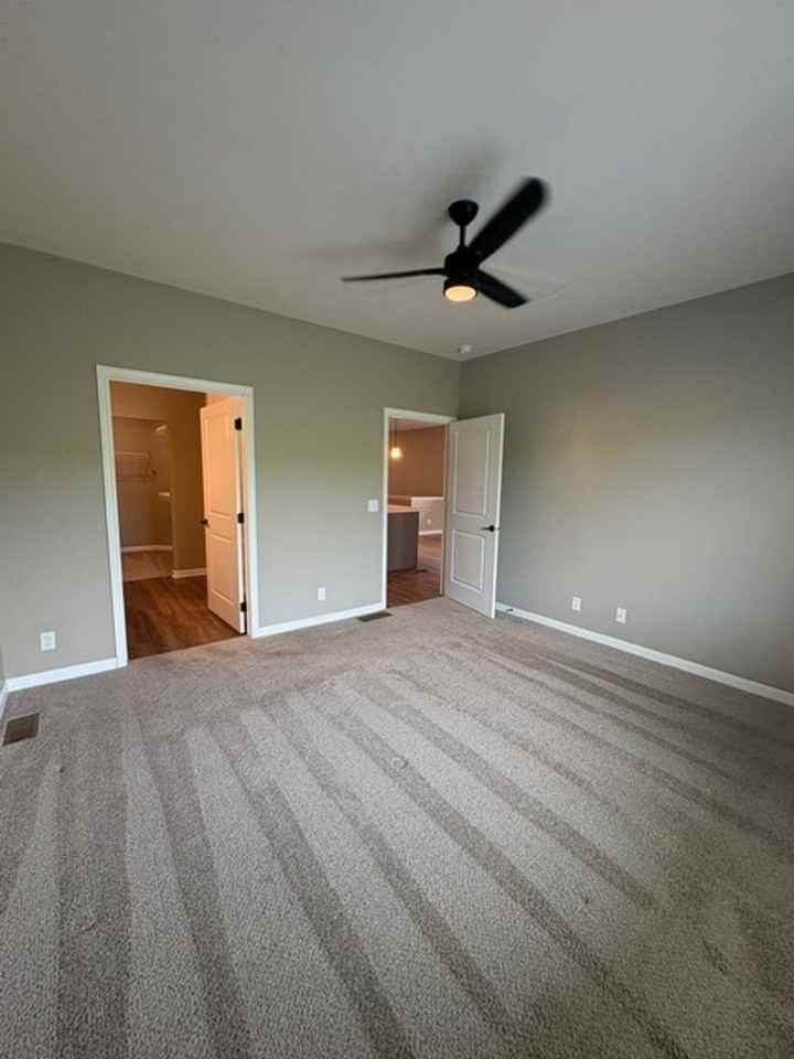 8124 South 178th Street - Photo 5 of 17