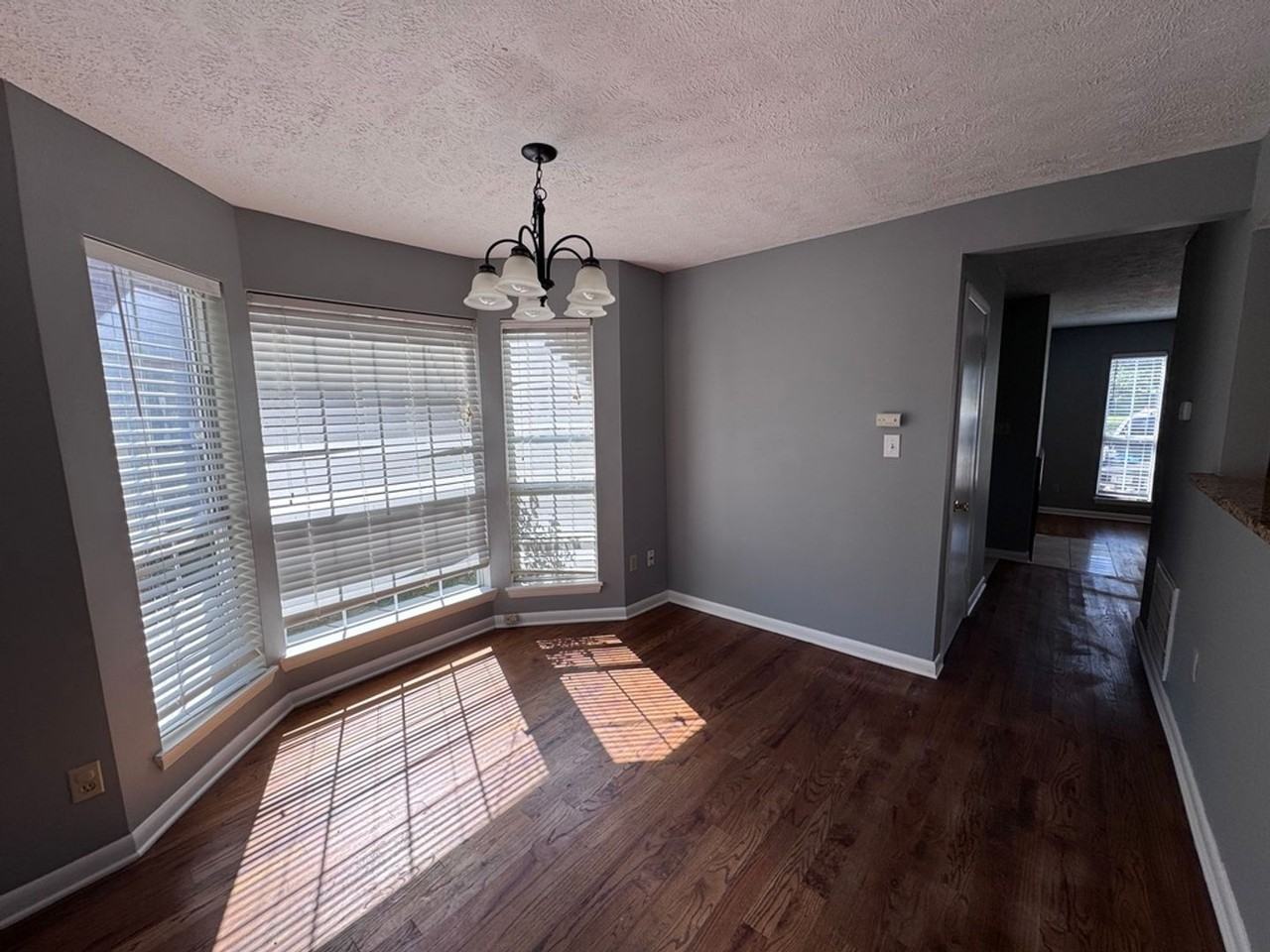 5720 Brentwood Meadows Cir - Photo 6 of 23