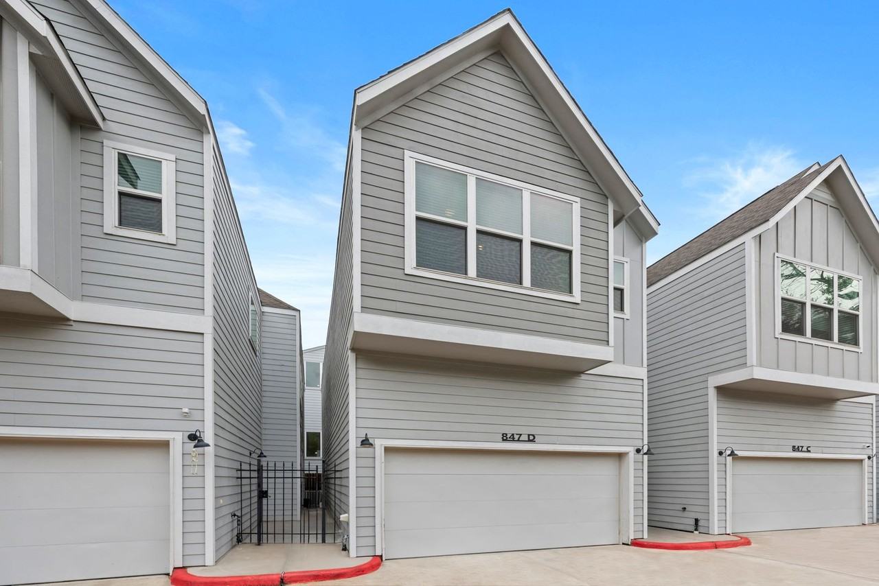 847 Rachel St - Photo 2 of 37