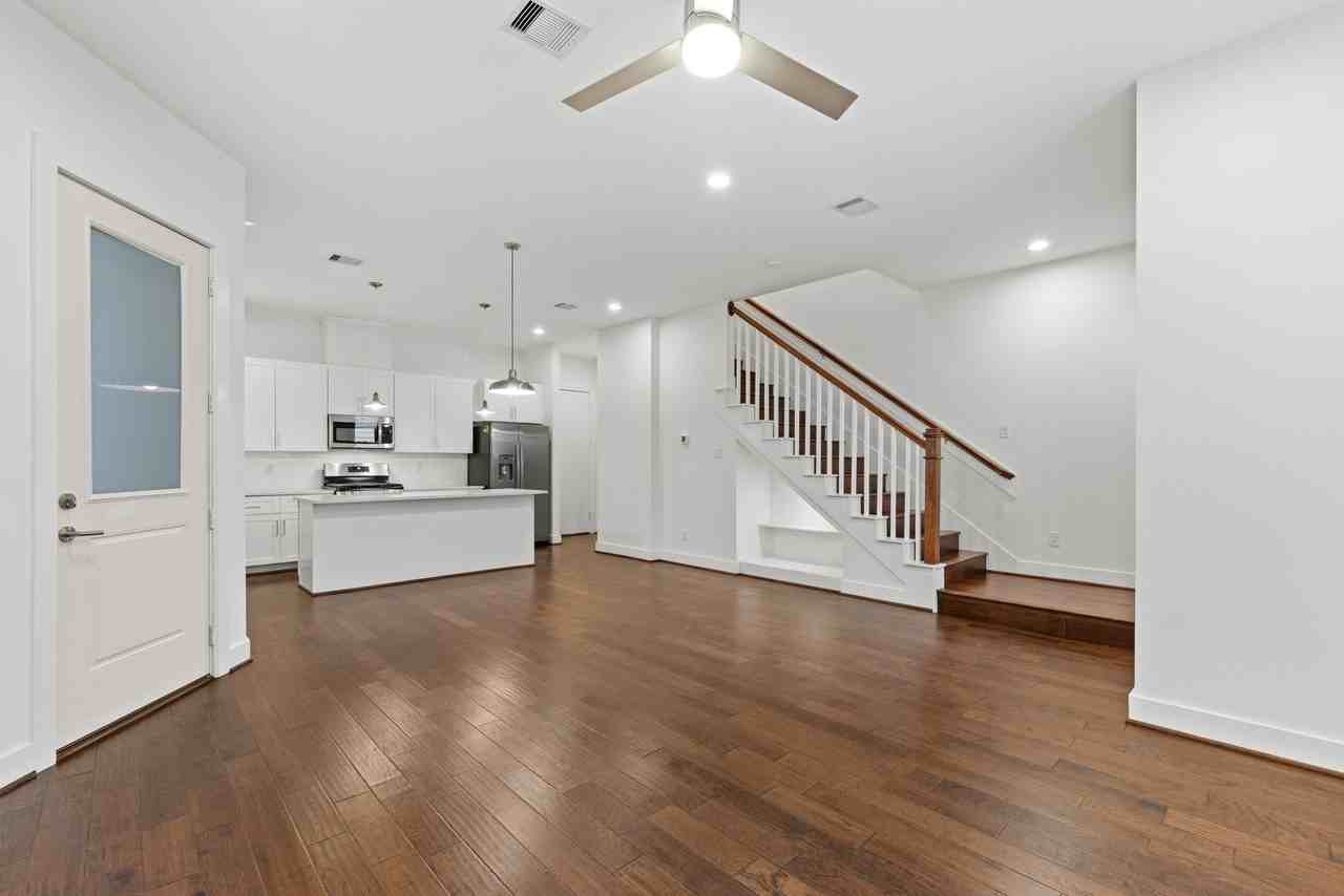 847 Rachel St - Photo 6 of 37