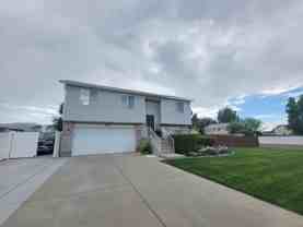 3152 S Marcrest Dr - Photo 1 of 1