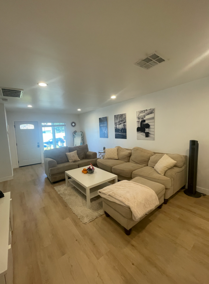 5503-5507 1/2 Mary Lane Dr - Photo 3 of 19